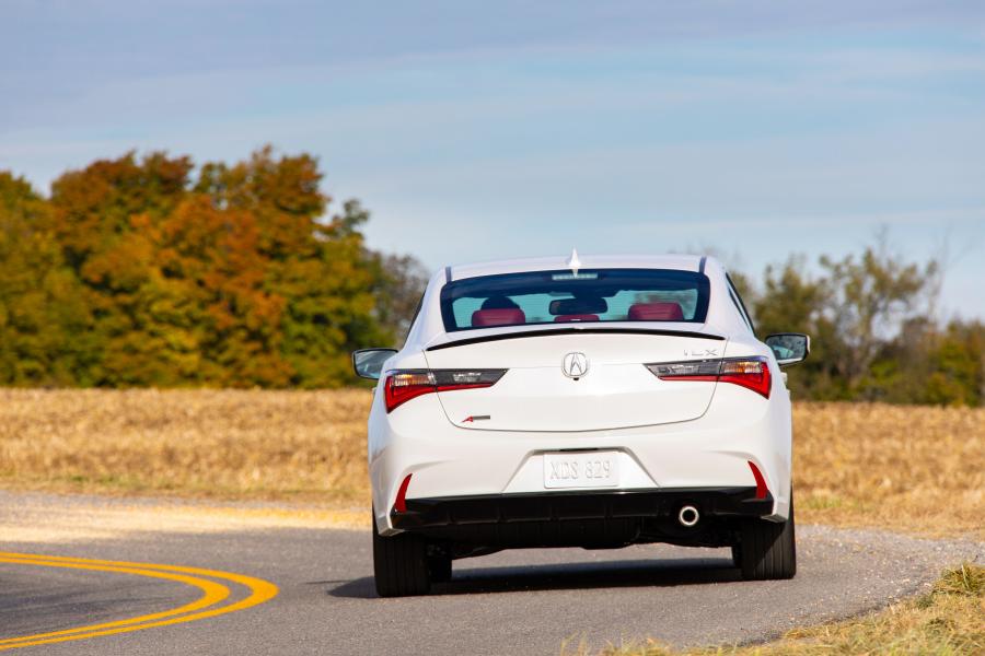  Acura ILX A-Spec 2018 года  (фото 35 из 52)